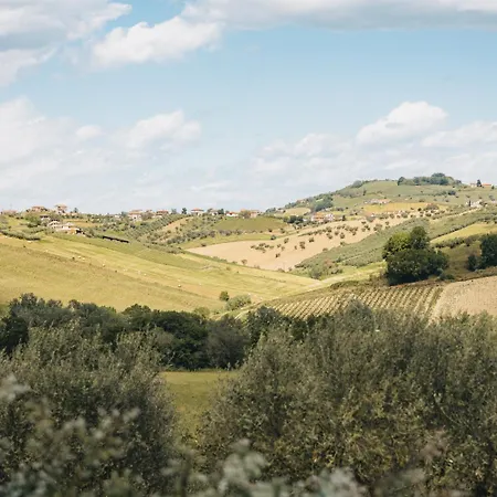 Ritrovare Πανσιόν Citta Sant'Angelo